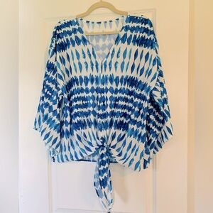 Bell sleeve blue & white  blouse